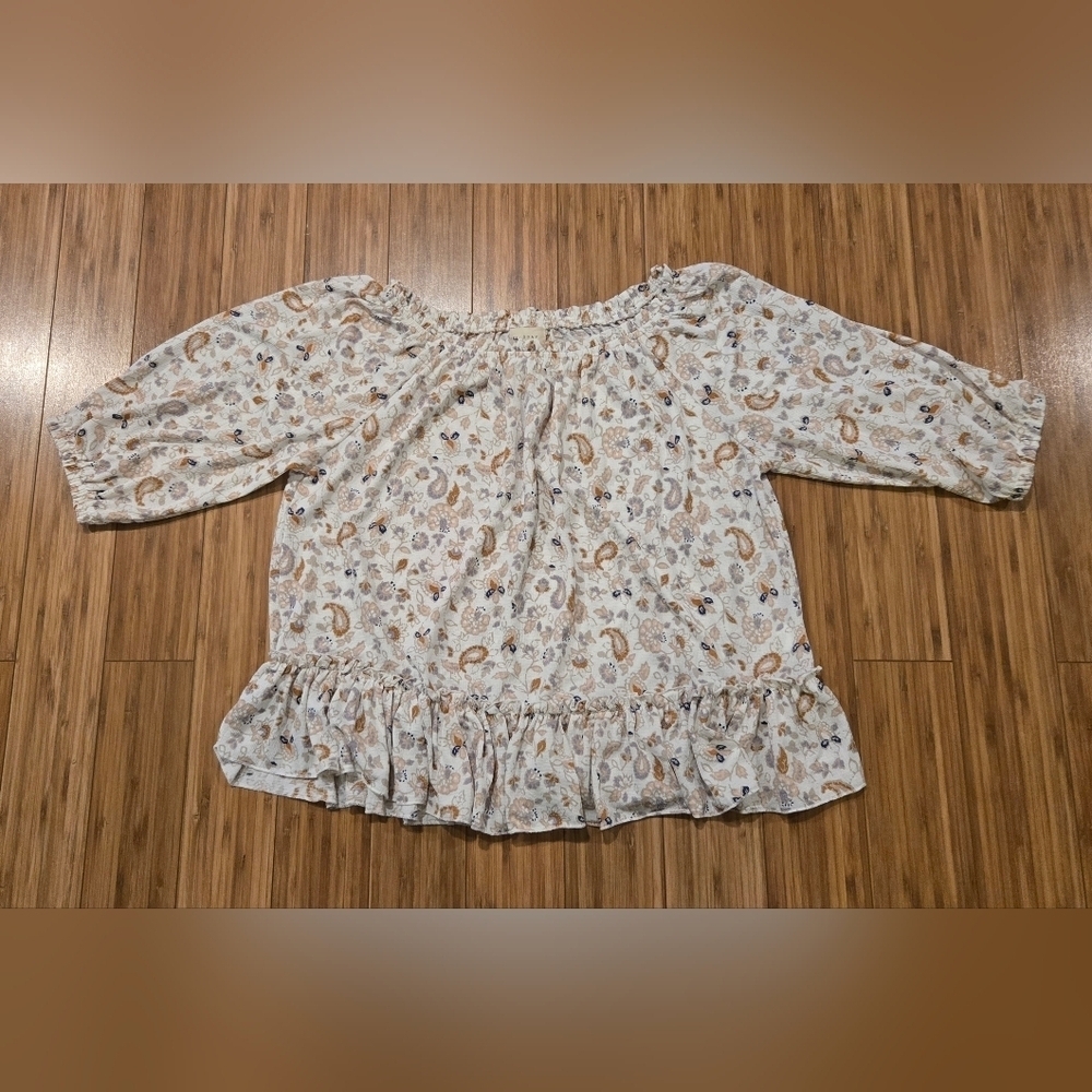 NWOT Melloday Floral Print Top